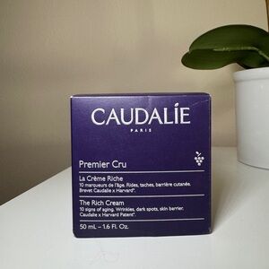 Caudalie The Rich Cream La Creme Riche
Premier Cru Skin Barrier Rich Refillable